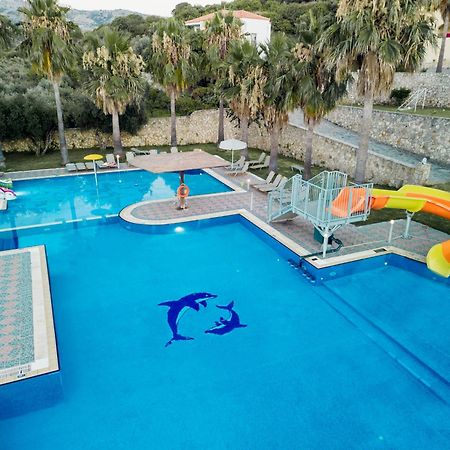 Almyrida Village & Waterpark Екстериор снимка